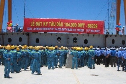 Con tàu thời Vinashin, suốt 10 năm 2 tập đoàn vẫn tranh cãi