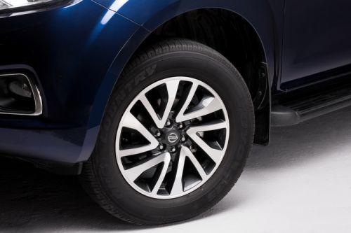 Nhằm tăng khả năng canh tranh với “ông vua bán tải” Ford Ranger, Nissan Việt Nam vừa giới thiệu ra thị  ...