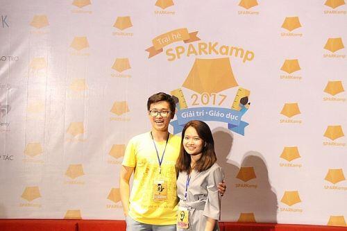 Startup “tuổi Tuất” sáng tạo với trang kiến thức Love of Knowledge (LOK)
