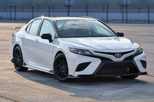 Top 10 xe thể thao 4 cửa phiên bản 2020 tốt nhất: Toyota Camry TRD góp mặt