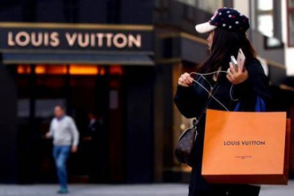 LVMH nâng giá đề xuất mua lại Tiffany