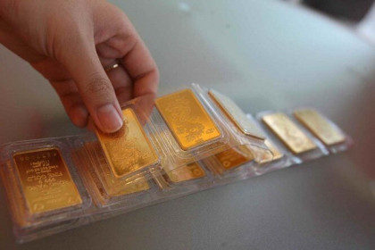 Vàng trong nước cao hơn thế giới 600.000 đồng/lượng
