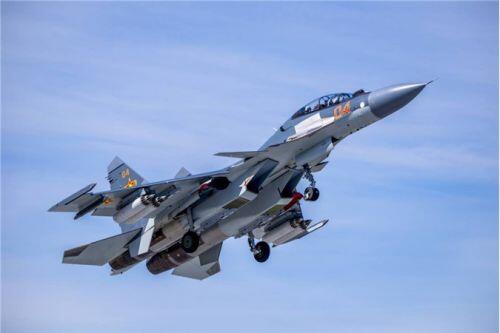 Belarus tự bỏ tiền mua Su-30SM, Nga ra vẻ "bề trên" khoe hàng "viện trợ"