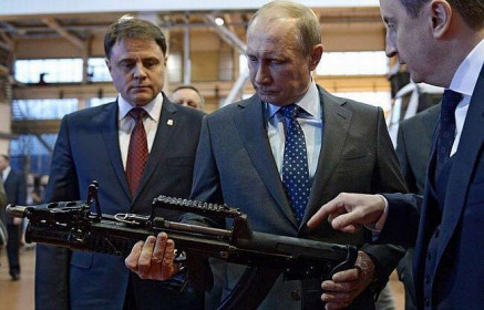 Tổng thống Putin tính kế duy trì cân bằng quyền lực trên thế giới bằng sức mạnh quân sự