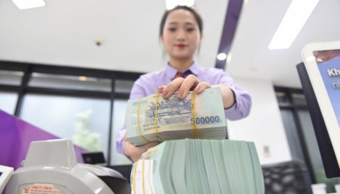 Dồn dập bơm tiền, lãi suất VND liên ngân hàng hạ "nhiệt"
