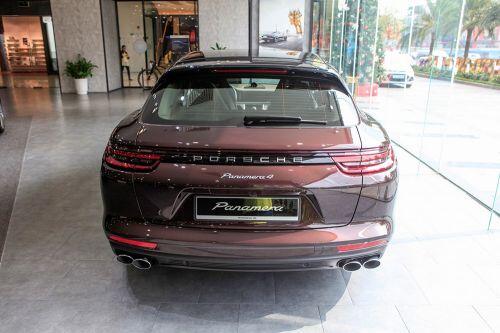 Cận cảnh Porsche Panamera 4 Sport Turismo giá 5,66 tỷ đồng tại Việt Nam