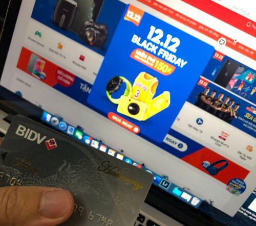 Black Friday 2019: Quảng cáo rầm rộ, mua bán đìu hiu