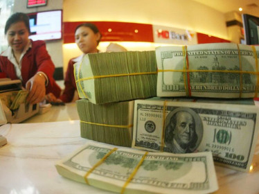 Giá USD ngày 1.1: Chưa thoát được xu hướng giảm