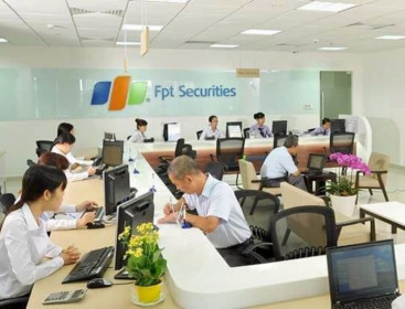 Chứng khoán FPT bị phạt 85 triệu đồng