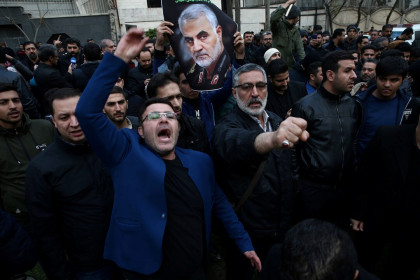 Ra lệnh tấn công tướng đặc nhiệm Iran, Tổng thống Trump có đủ thẩm quyền pháp lý?