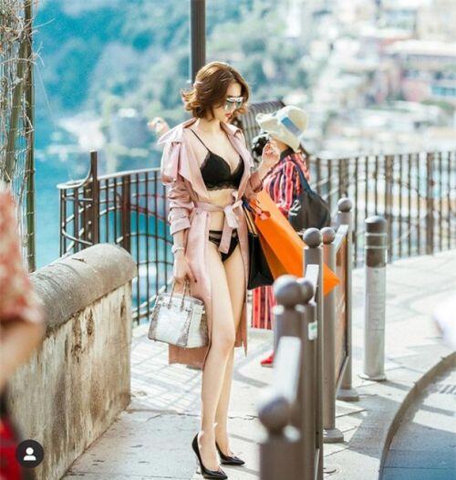 Phát sốt clip bàn tiệc xa hoa của Ngọc Trinh: Một mình ăn bữa gần 20 triệu, nhưng mỗi món gắp vài miếng rồi bỏ?