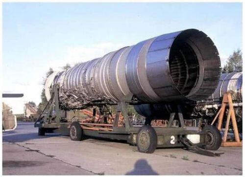 Bán "cả thế giới" nhưng vì sao Nga nhất quyết không bán "Thiên Nga Trắng" Tu-160?