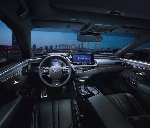 Ra mắt bộ đôi sedan hạng sang Lexus LS và ES