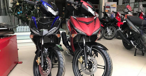 Giá xe máy cận Tết: "Cháy" Honda SH, không còn xe giao khách