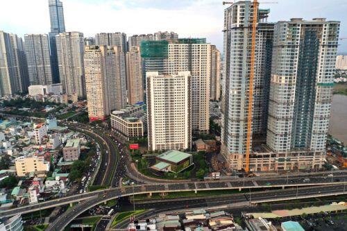 Thị trường bất động sản TP HCM năm 2020: Đất nền khan hiếm, căn hộ hạng sang tăng mạnh