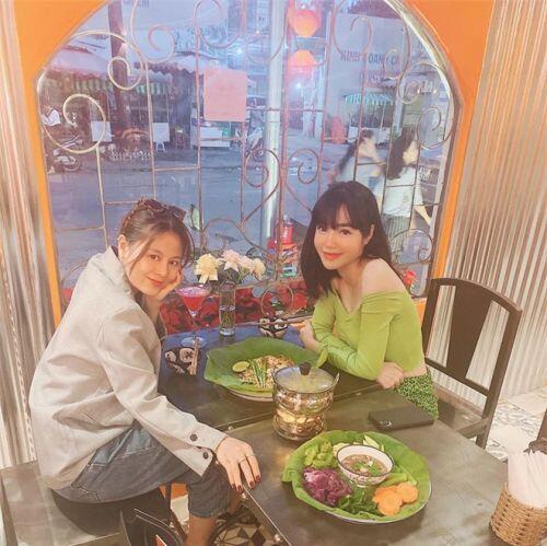 Elly Trần: "Chuyện tôi làm hot girl là bắt buộc để kiếm tiền"