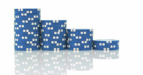 Chứng khoán 13/1: Ngân hàng điều chỉnh, VHM tăng kịp thời
