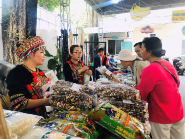 Sài Gòn hối hả đón tết