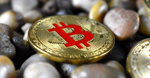 Bitcoin lao dốc, thị trường “hoảng loạn”