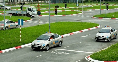 Hàng chục cơ sở đào tạo lái xe phát hiện vi phạm, bị đình chỉ tuyển sinh