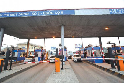Tăng tốc thu phí không dừng khi thời hạn 31/3 cận kề