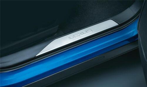 Chi tiết Lexus phiên bản NX Bronze Edition và UX Blue Edition