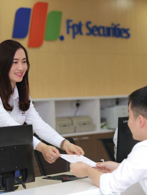 Chất xám nội chinh phục chứng khoán phái sinh