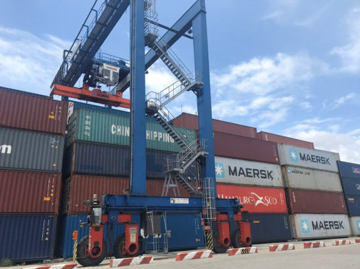 Nhập siêu gần 410 triệu USD trong nửa tháng đầu năm mới