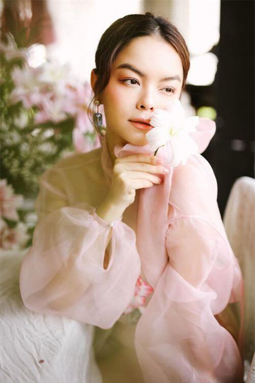 Ngày đầu Tết Nguyên Đán, nhìn lại thăng trầm của các sao Việt tuổi Tý: Người chạm đỉnh cao sự nghiệp, người tràn ngập "drama" từ đầu năm đến cuối năm