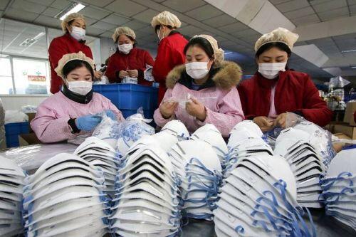 Virus corona diễn biến phức tạp, doanh nghiệp bị tố “thổi giá” khẩu trang?