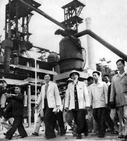 Những quan điểm kinh tế vượt thời đại của Chủ tịch Hồ Chí Minh