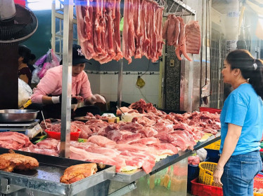 Giá heo hơi ngày 31.1: Yên ắng chờ thời