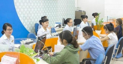 Tín dụng bị “siết”, đâu là cứu cánh của các NH?