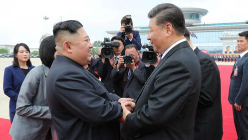 Ông Kim Jong-un chia sẻ với Trung Quốc về dịch vi rút Corona, sẵn sàng hỗ trợ
