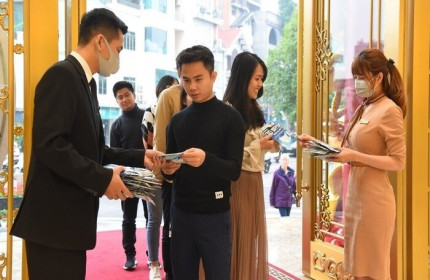 Kinh doanh thời đại dịch Corona: Các doanh nghiệp 'tung chiêu' khuyến mãi khẩu trang