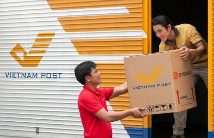 Cháy hàng vì corona, dừng chuyển phát khẩu trang ra nước ngoài