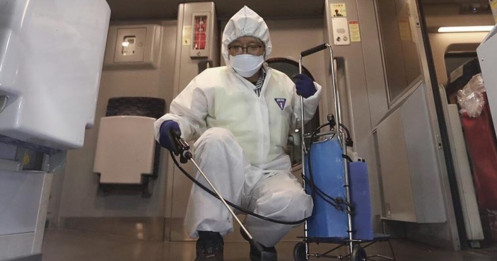 Ngân hàng Trung Quốc khử trùng tiền ngăn virus corona lây lan