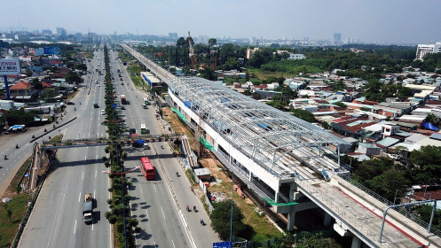 Tìm cách hạn chế rủi ro nợ công