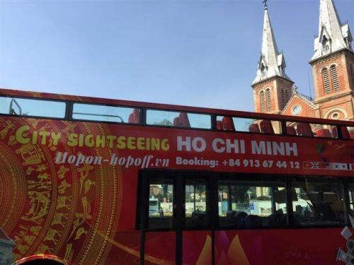 Người Sài Gòn ngại dịch Corona: Thành phố 'buồn' với quán ế; phố đi bộ, mua sắm vắng