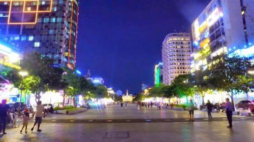 Người Sài Gòn ngại dịch Corona: Thành phố 'buồn' với quán ế; phố đi bộ, mua sắm vắng