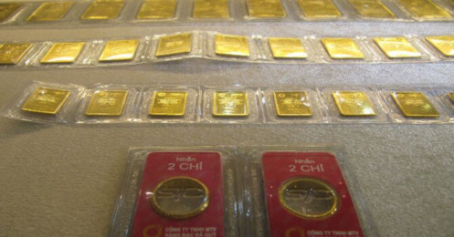 Giá vàng SJC đi ngang, mở rộng khoảng cách với vàng thế giới