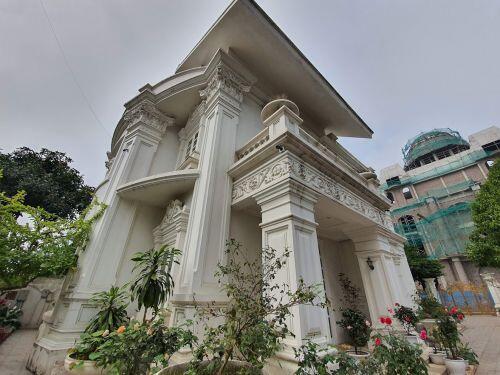 Ngôi nhà triệu đô, dát vàng 24k của đại gia 'nức tiếng' Hải Dương