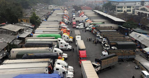 Khuyến cáo mới nhất từ Bộ Công Thương: Hạn chế đưa hàng lên biên giới