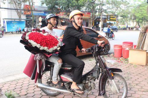 Lo sợ virus Corona, các shop hoa giảm nhập hồng ngoại