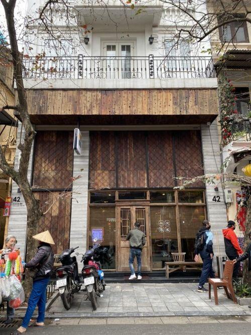 Ngôi nhà 'tổ kén' làm từ vật liệu bỏ đi độc đáo giữa phố cổ Hà Nội