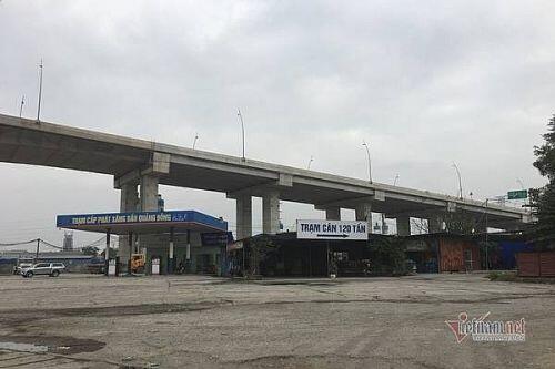 Cầu hơn 7 nghìn tỷ ở Hải Phòng bị công trình trái phép uy hiếp