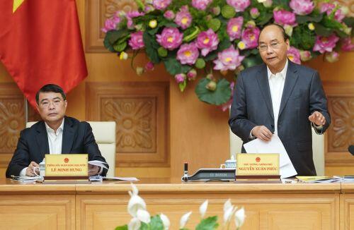 Thủ tướng: Vaccine nào cho kinh tế Việt Nam để vừa chống dịch COVID-19, vừa giữ nhịp độ tăng trưởng?