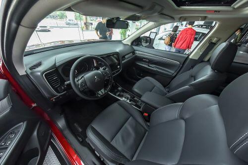 Giá Mitsubishi Outlander 2.4 2019 xuống dưới 1 tỷ đồng