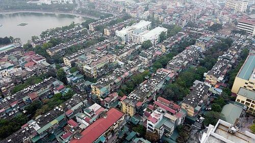 Cuộc sống chật chội trong khu tập thể “không biết sập lúc nào” ở Hà Nội