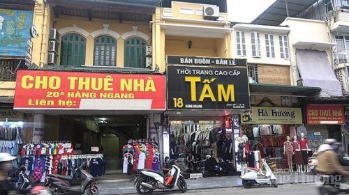 Hà Nội: Phố Tây “hiu hắt” vì dịch Covid 19